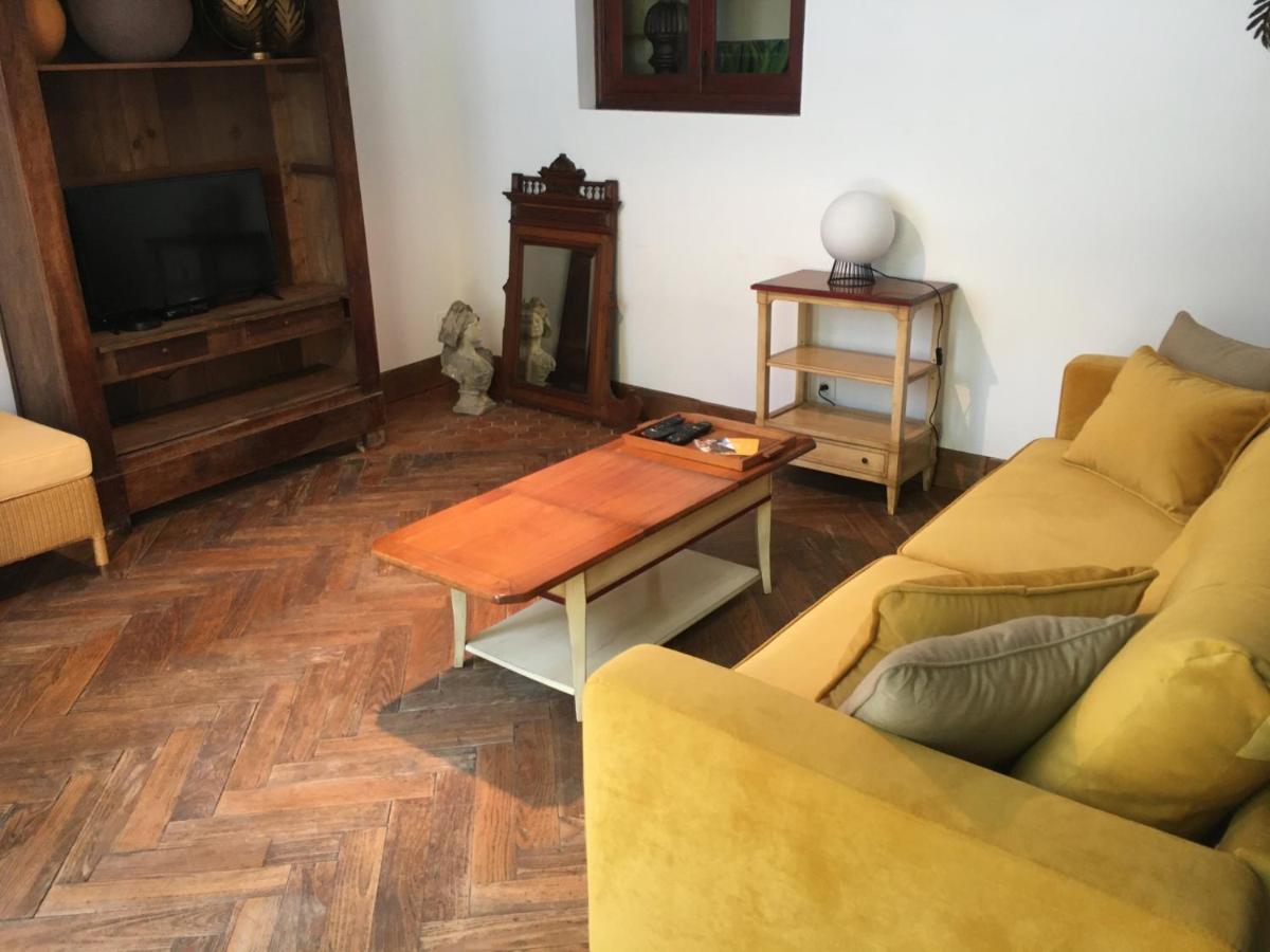 Charmant Appartement Sur Cour, Le Cerisier バニエール・ド・ビゴール エクステリア 写真